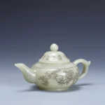 三松軒製白玉花鳥壺