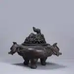 大明宣德年製款瓜瓞綿綿三足爐